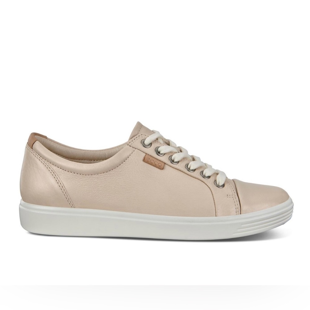 ECCO Women's Soft 7 Sneaker